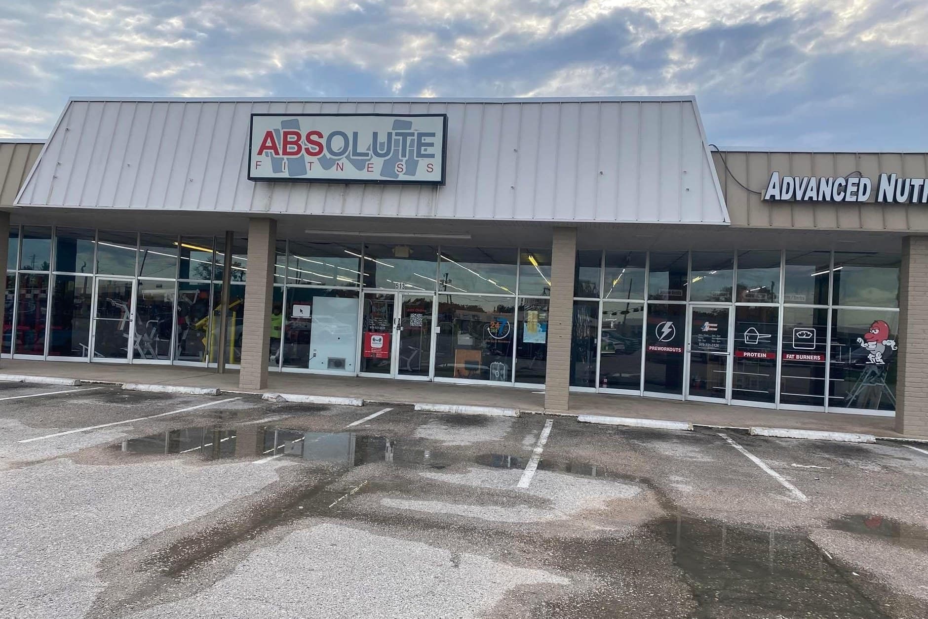 Absolute Fitness Angleton storefront